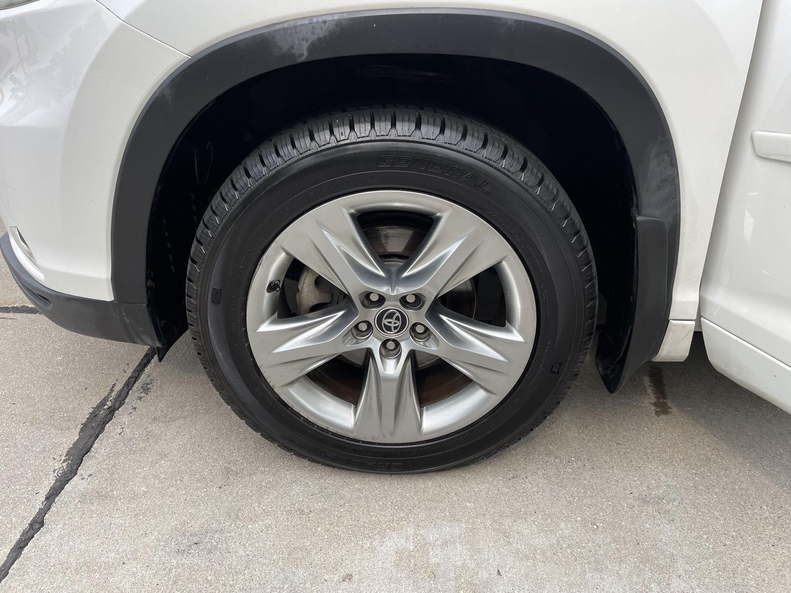 Used 2016 Toyota Highlander for sale in Lincoln NE