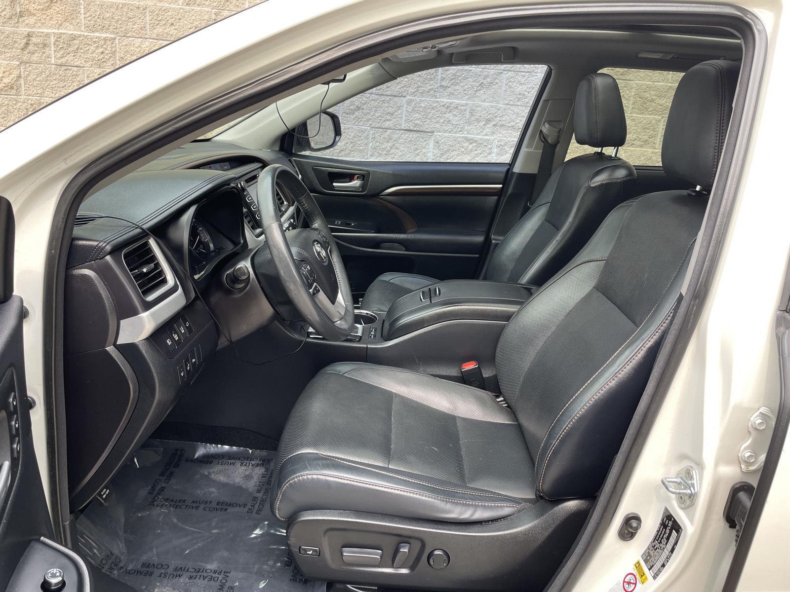 Used 2016 Toyota Highlander for sale in Lincoln NE