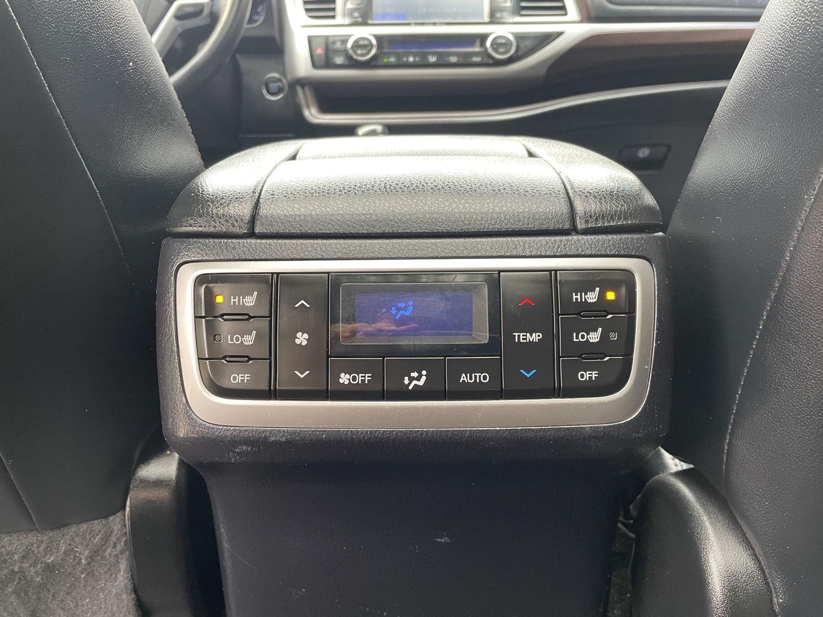 Used 2016 Toyota Highlander for sale in Lincoln NE