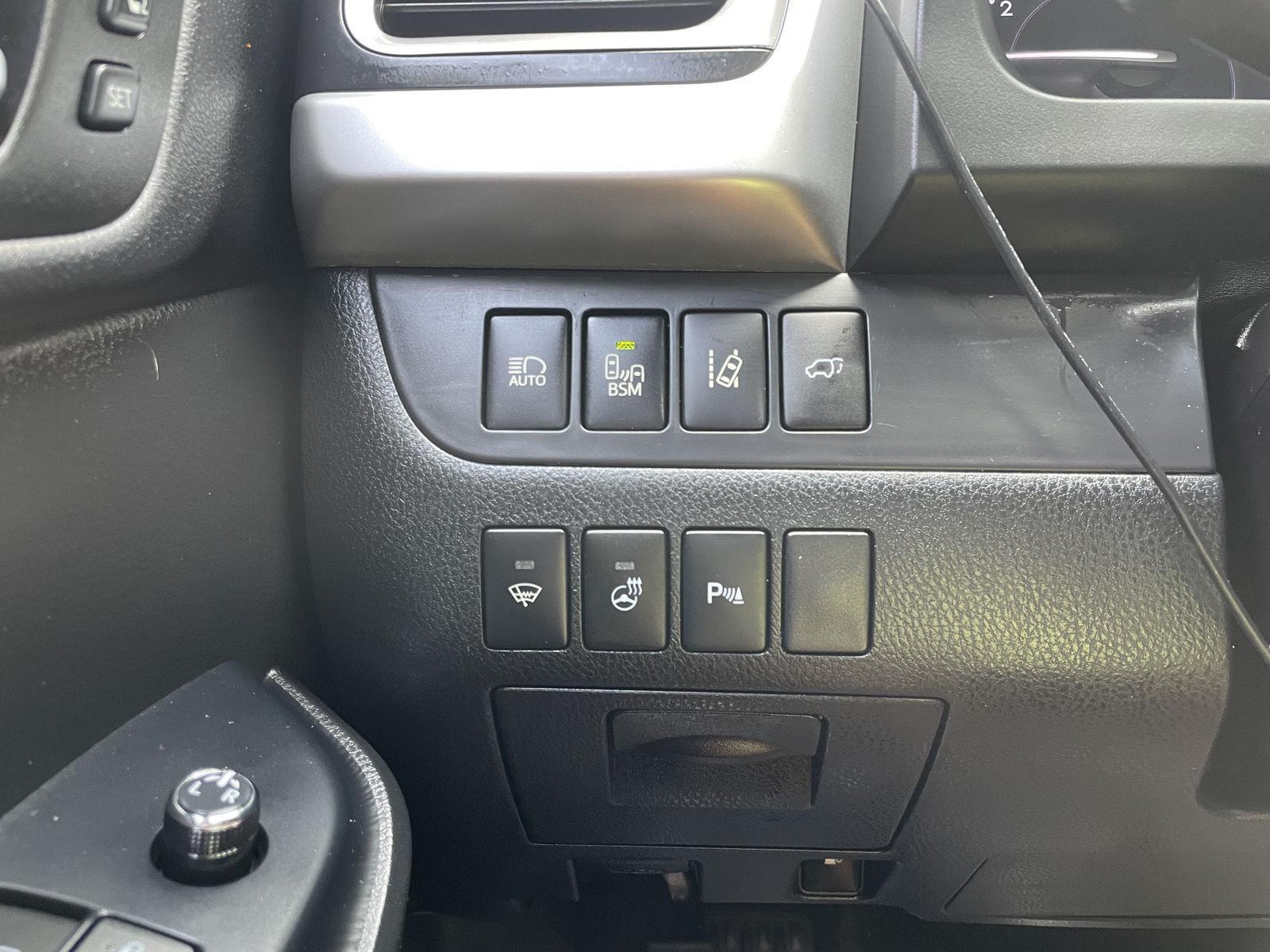Used 2016 Toyota Highlander for sale in Lincoln NE