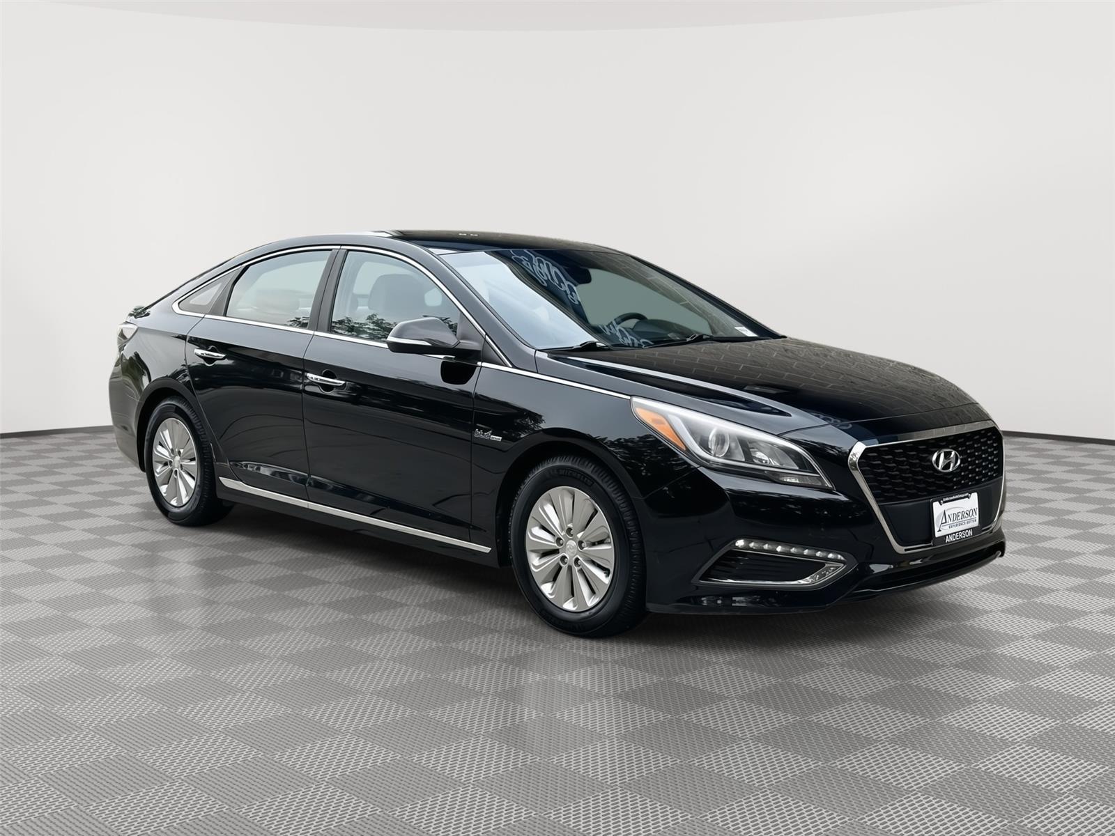 Used 2016 Hyundai Sonata Hybrid SE Sedan for sale in Lincoln NE