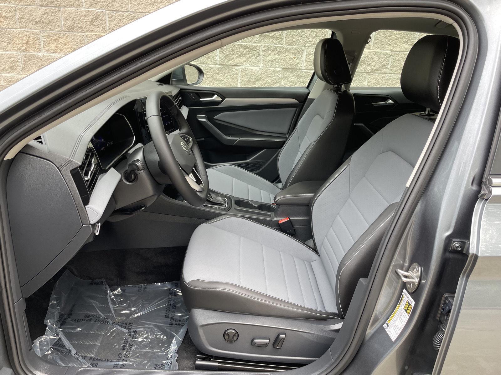 Used 2025 Volkswagen Jetta for sale in Lincoln NE