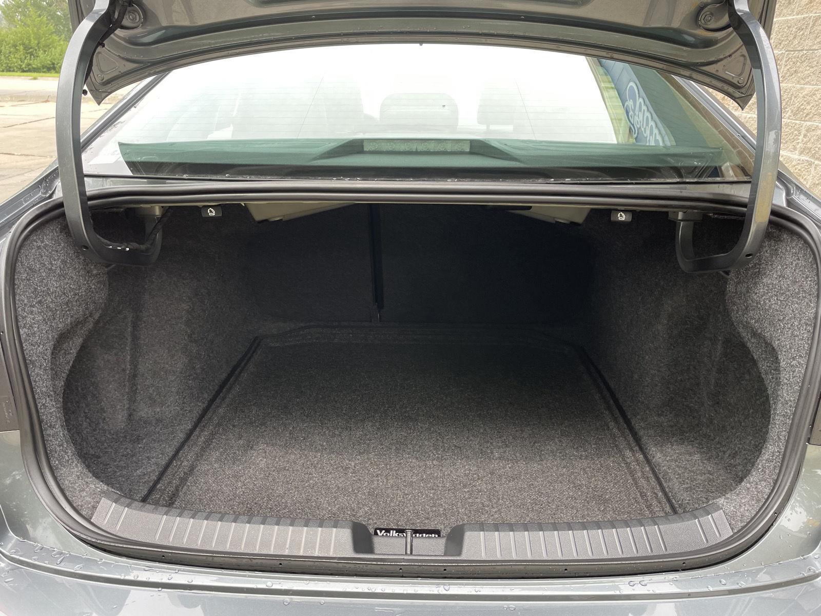 Used 2025 Volkswagen Jetta for sale in Lincoln NE
