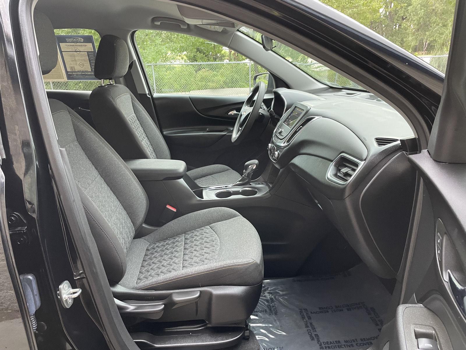 2023 Chevrolet Equinox LT photo 19