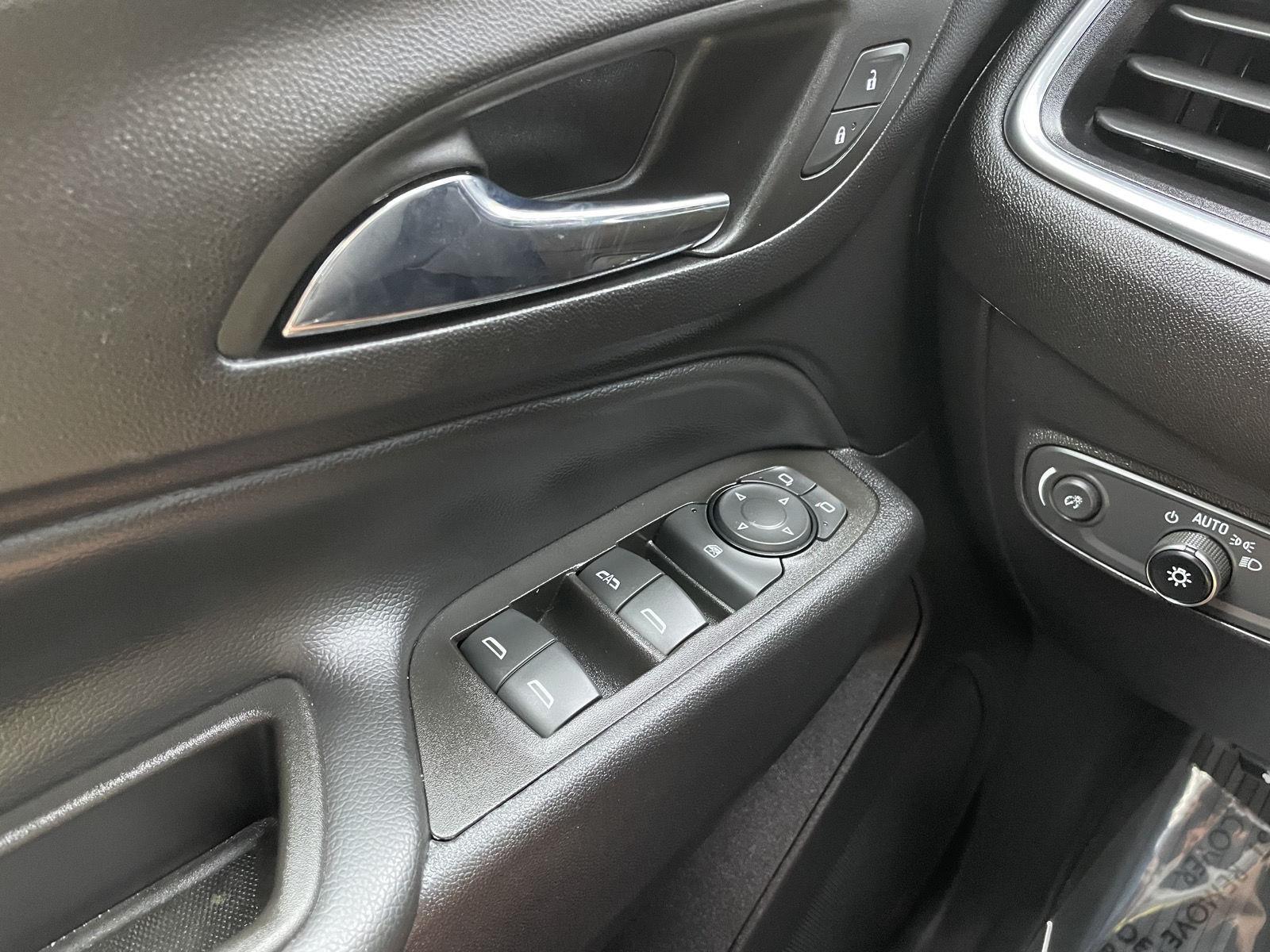 2023 Chevrolet Equinox LT photo 28