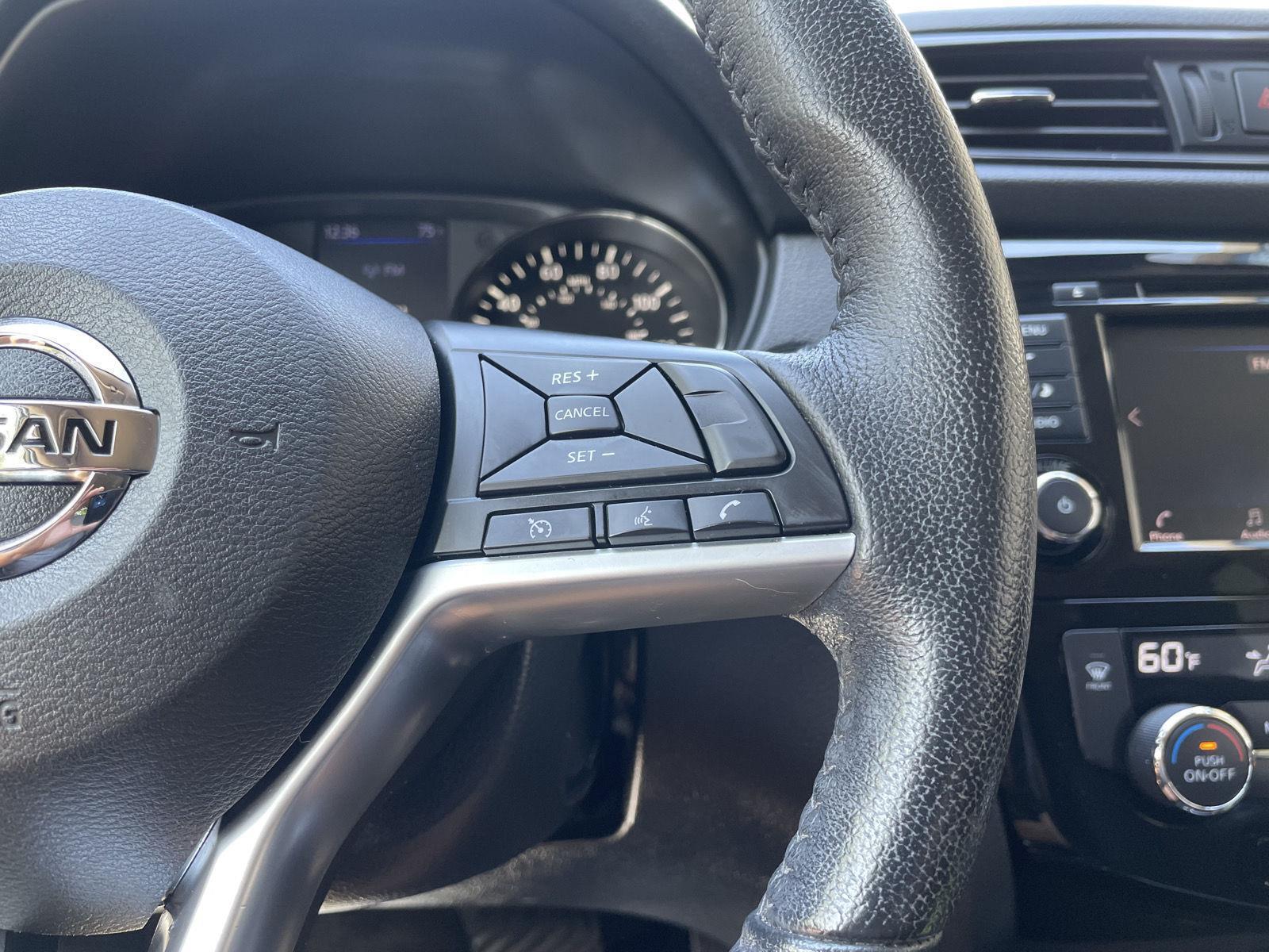 2020 Nissan Rogue SV photo 14