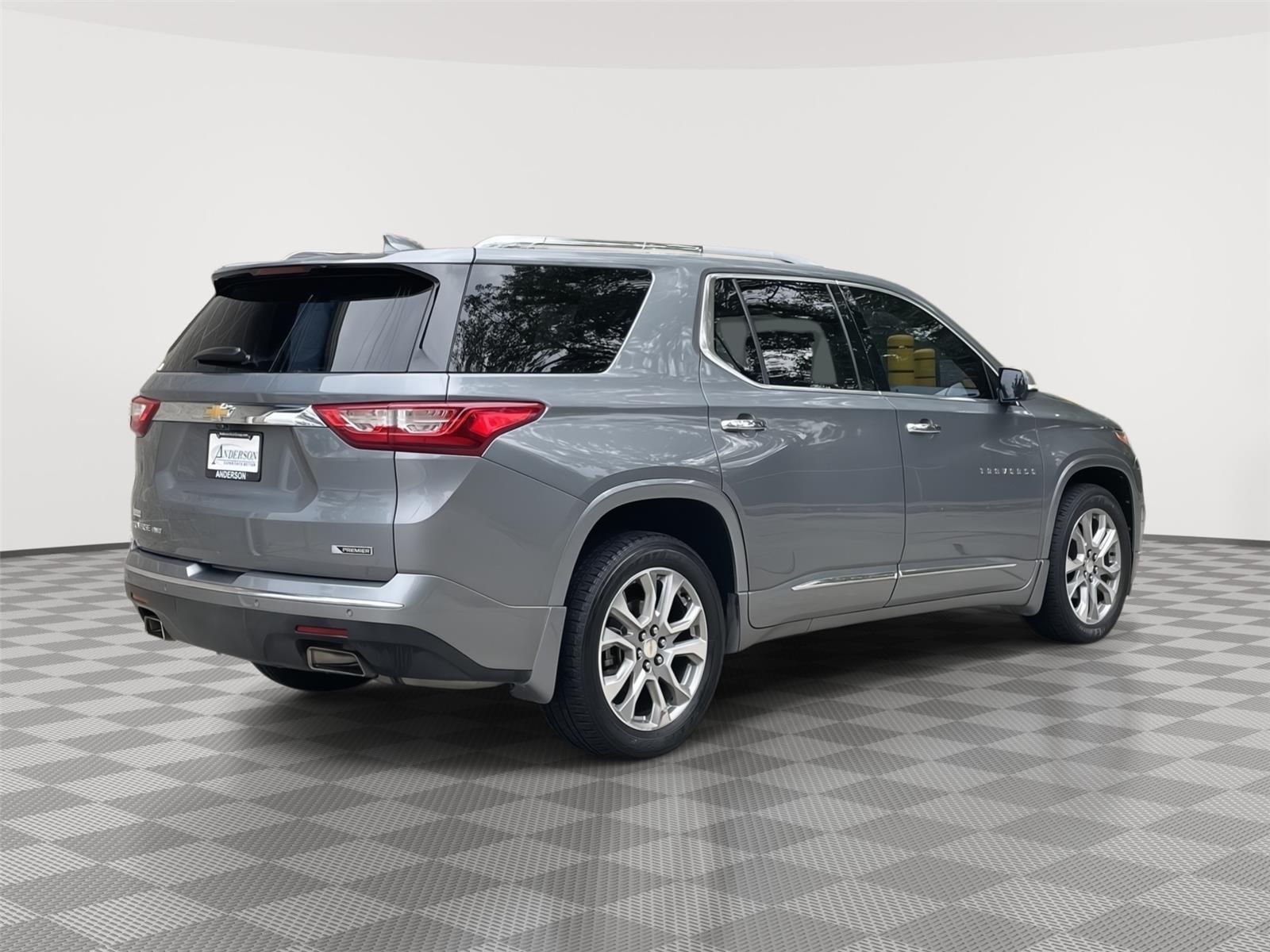 Used 2018 Chevrolet Traverse for sale in Lincoln NE