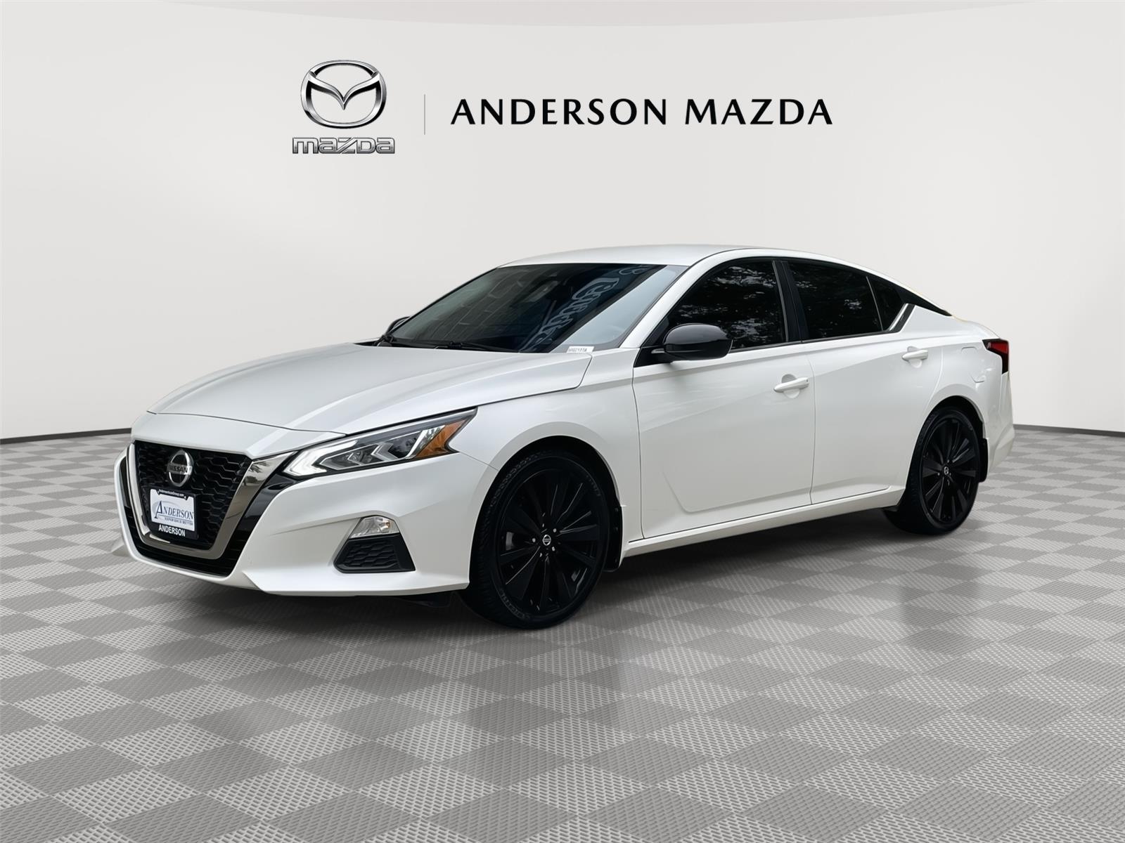 Used 2020 Nissan Altima 2.5 SR Sedan for sale in Lincoln NE