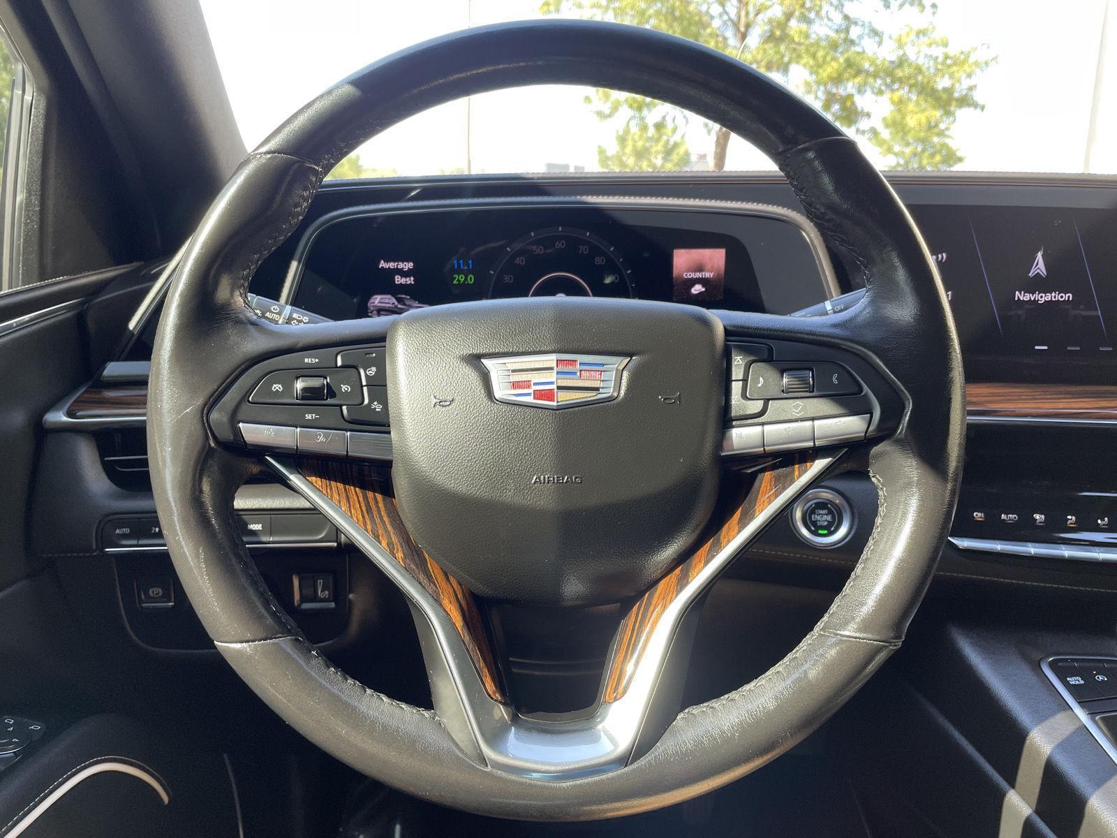 2021 Cadillac Escalade Premium Luxury photo 11