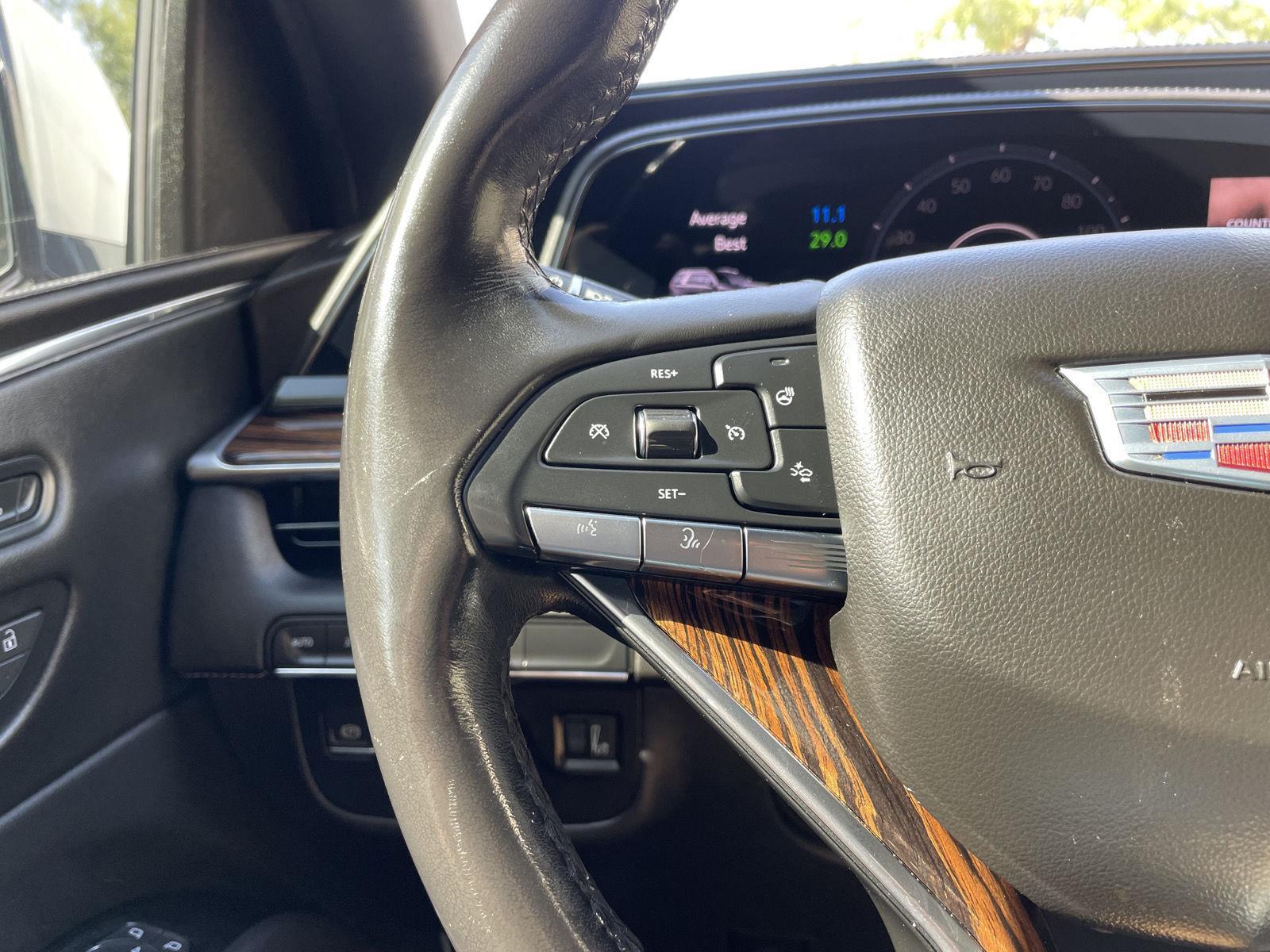 2021 Cadillac Escalade Premium Luxury photo 12