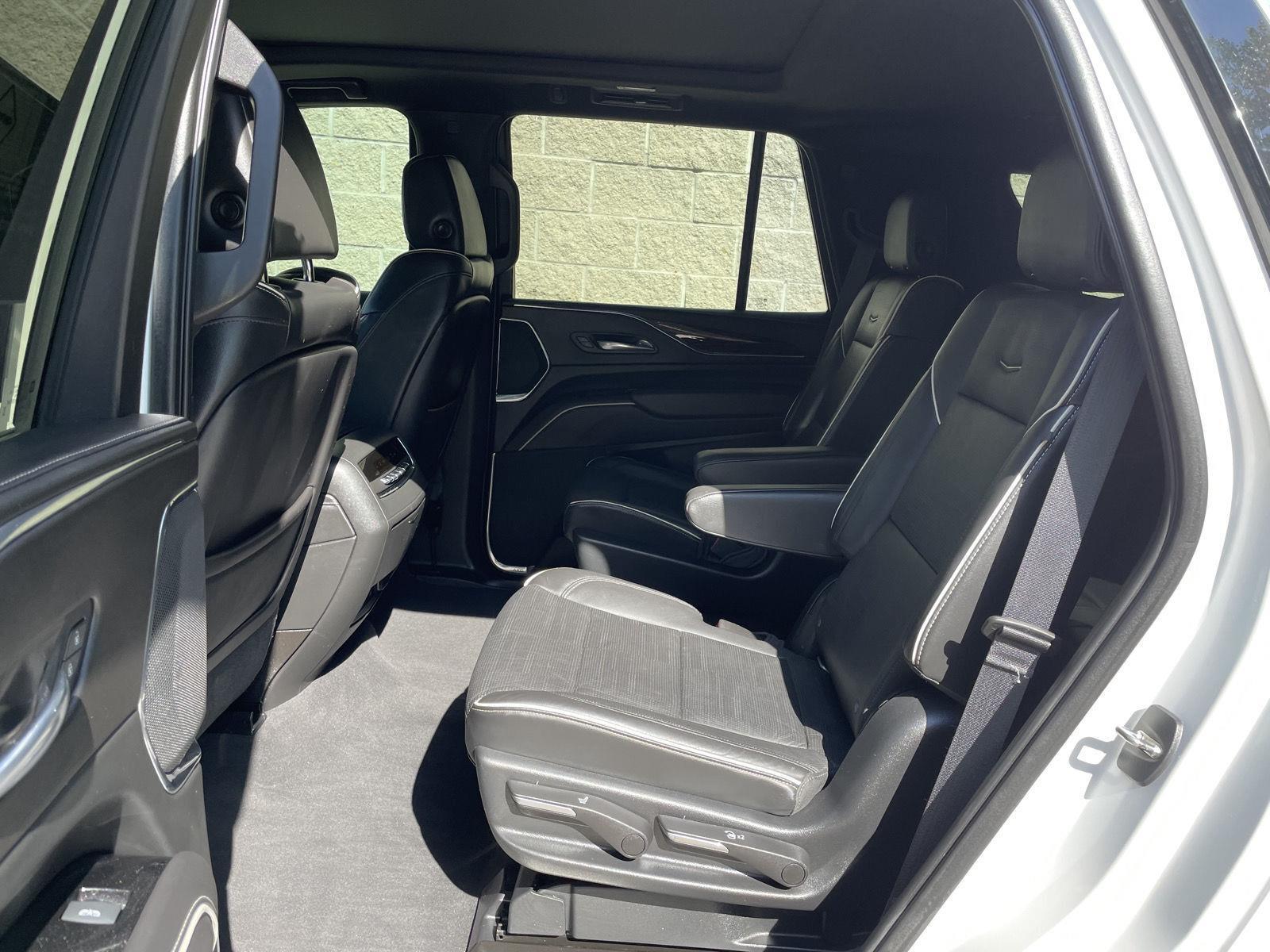 2021 Cadillac Escalade Premium Luxury photo 18