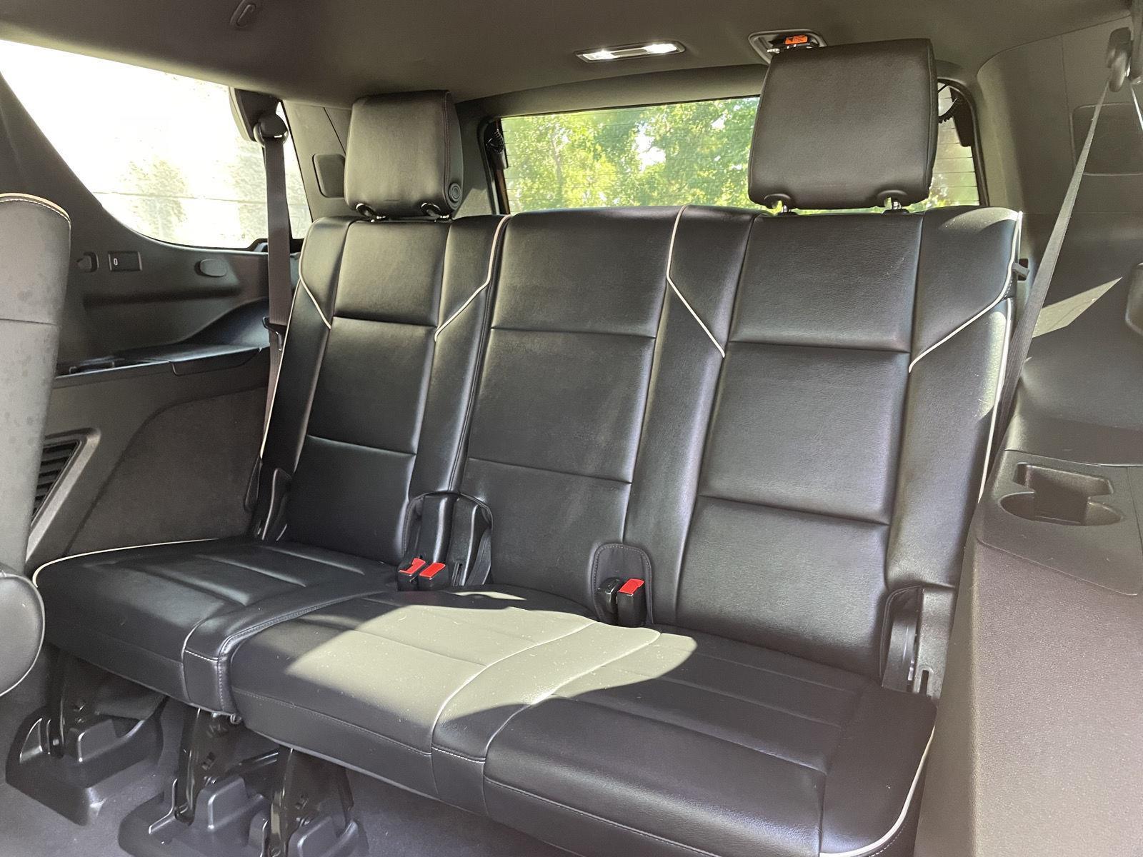 2021 Cadillac Escalade Premium Luxury photo 21