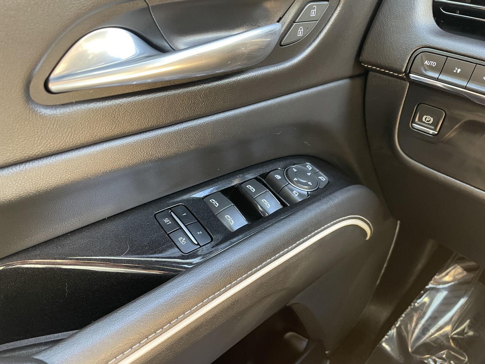 2021 Cadillac Escalade Premium Luxury photo 31
