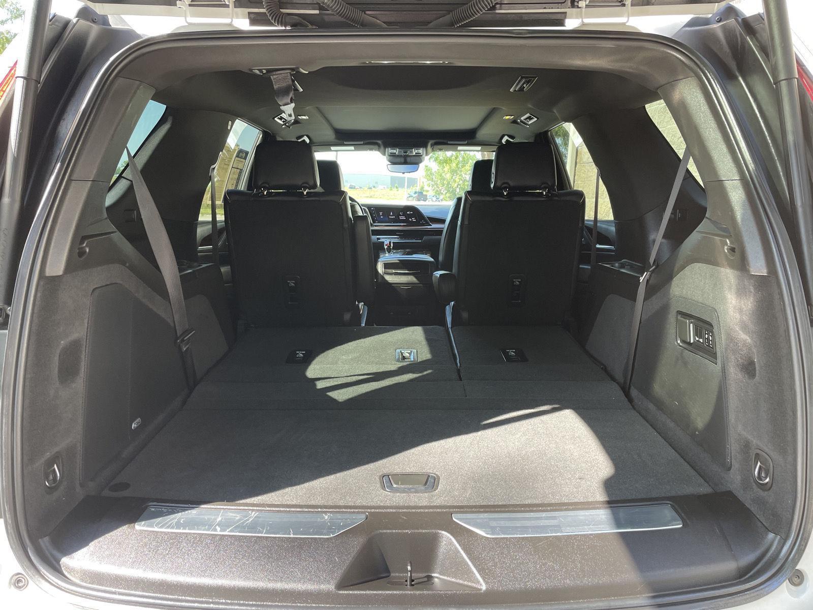 2021 Cadillac Escalade Premium Luxury photo 40