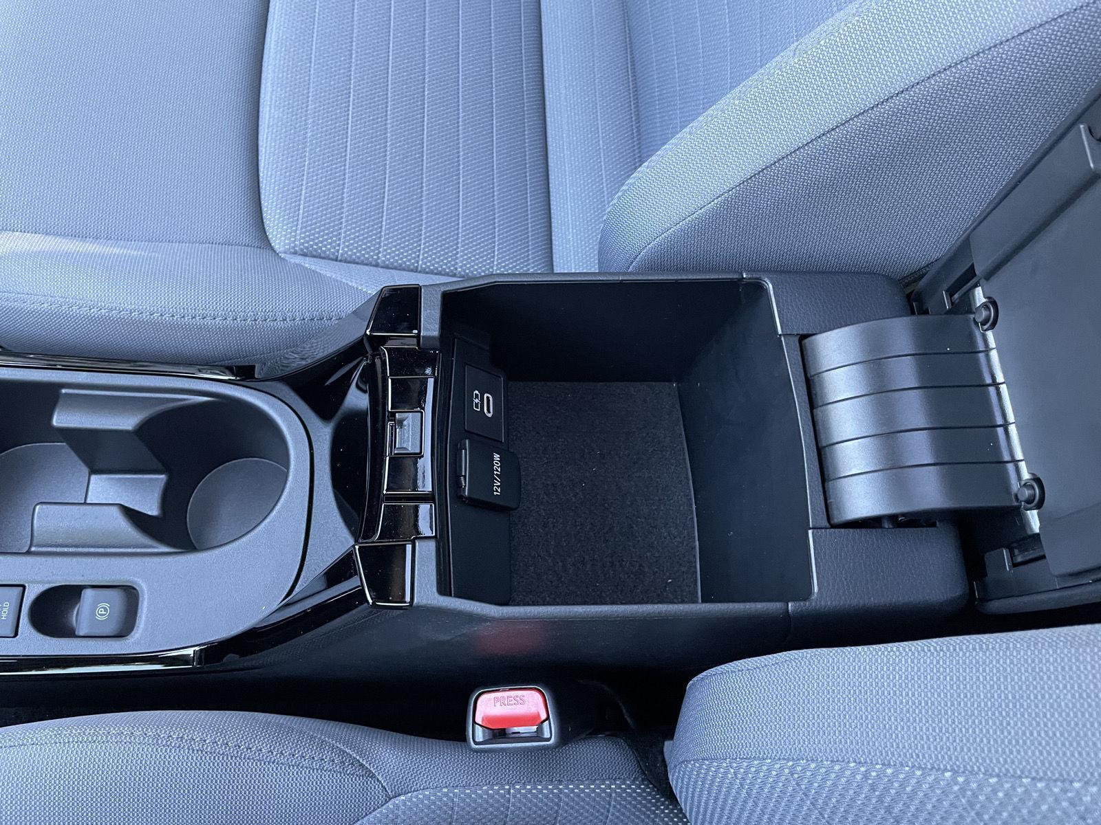 Used 2025 Toyota Corolla Hybrid SE Sedan for sale in Lincoln NE