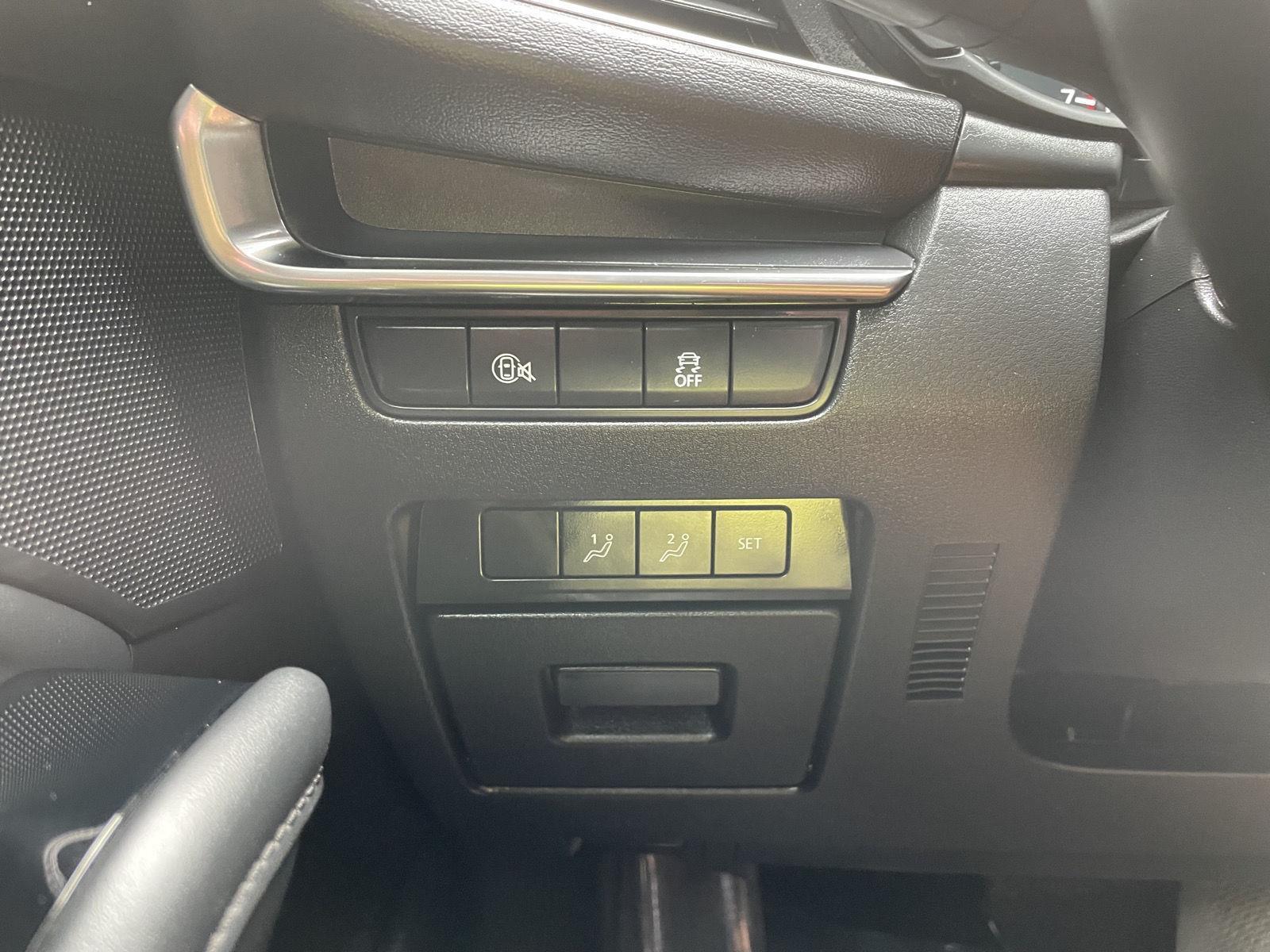2024 Mazda Mazda3 Hatchback 2.5 s Preferred photo 27
