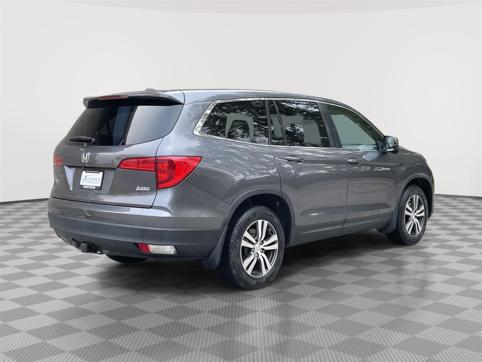 Used 2017 Honda Pilot for sale in Lincoln NE