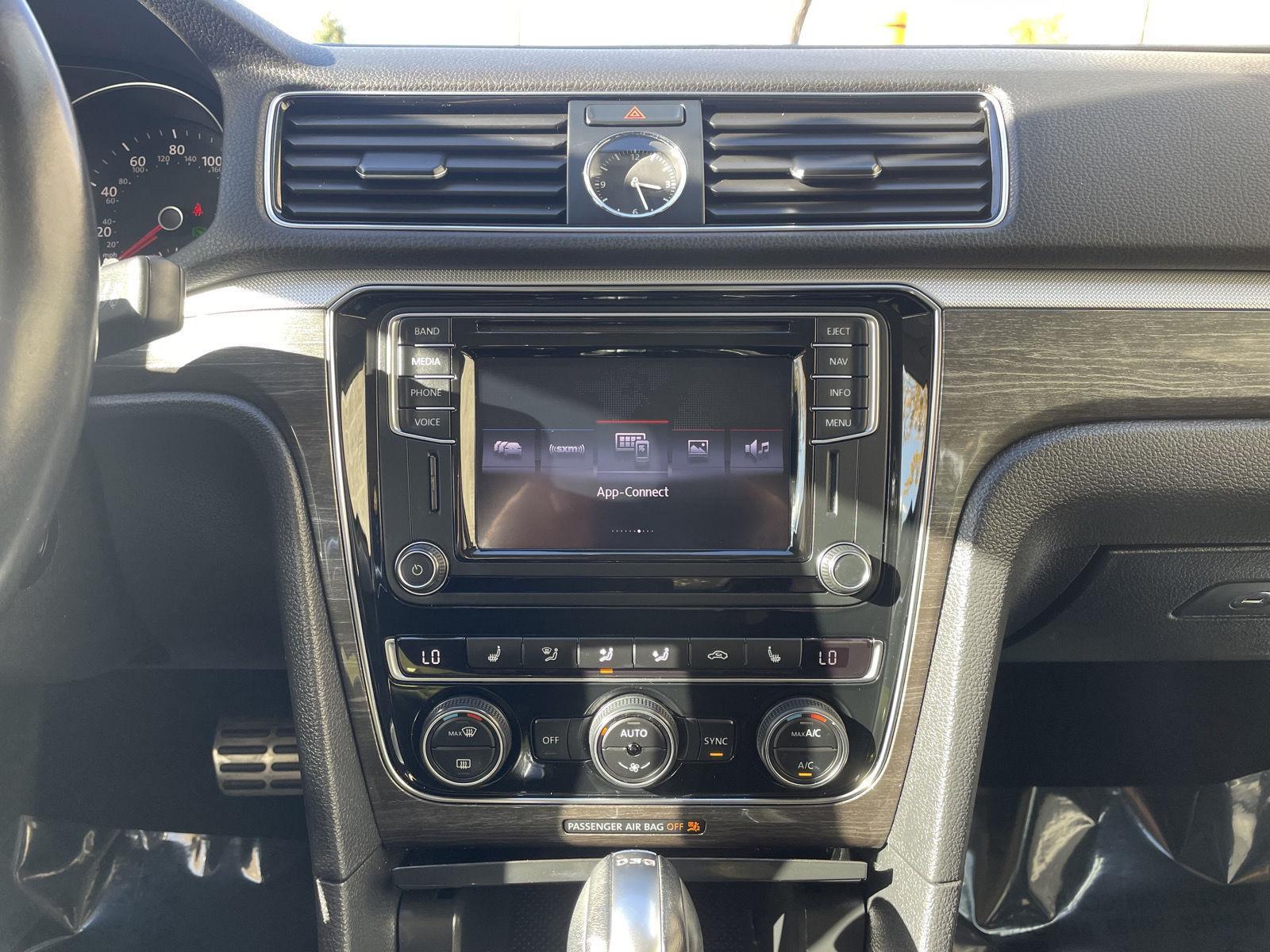 Used 2017 Volkswagen Passat for sale in Lincoln NE