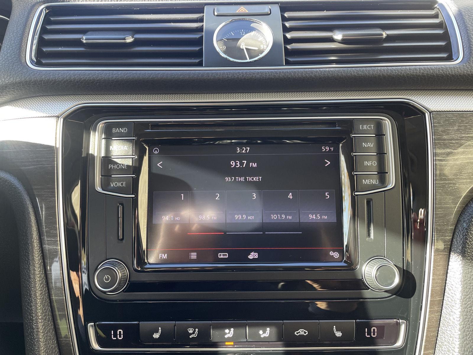 Used 2017 Volkswagen Passat for sale in Lincoln NE