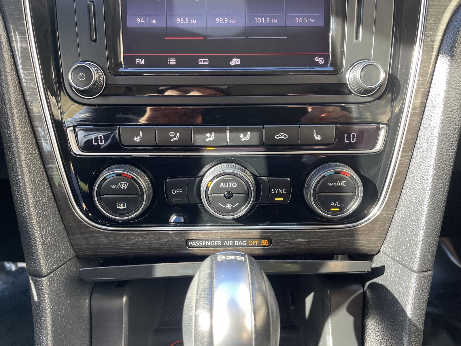 Used 2017 Volkswagen Passat for sale in Lincoln NE