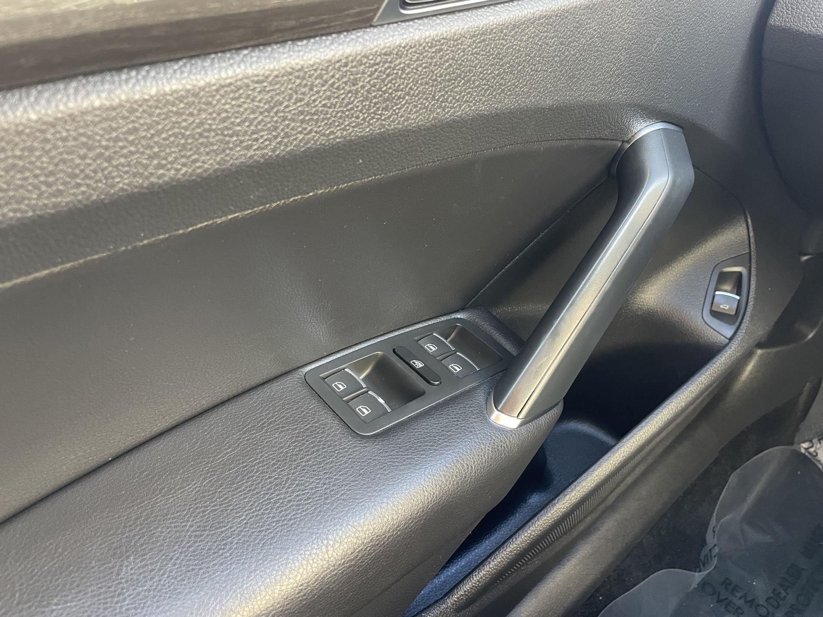 Used 2017 Volkswagen Passat for sale in Lincoln NE