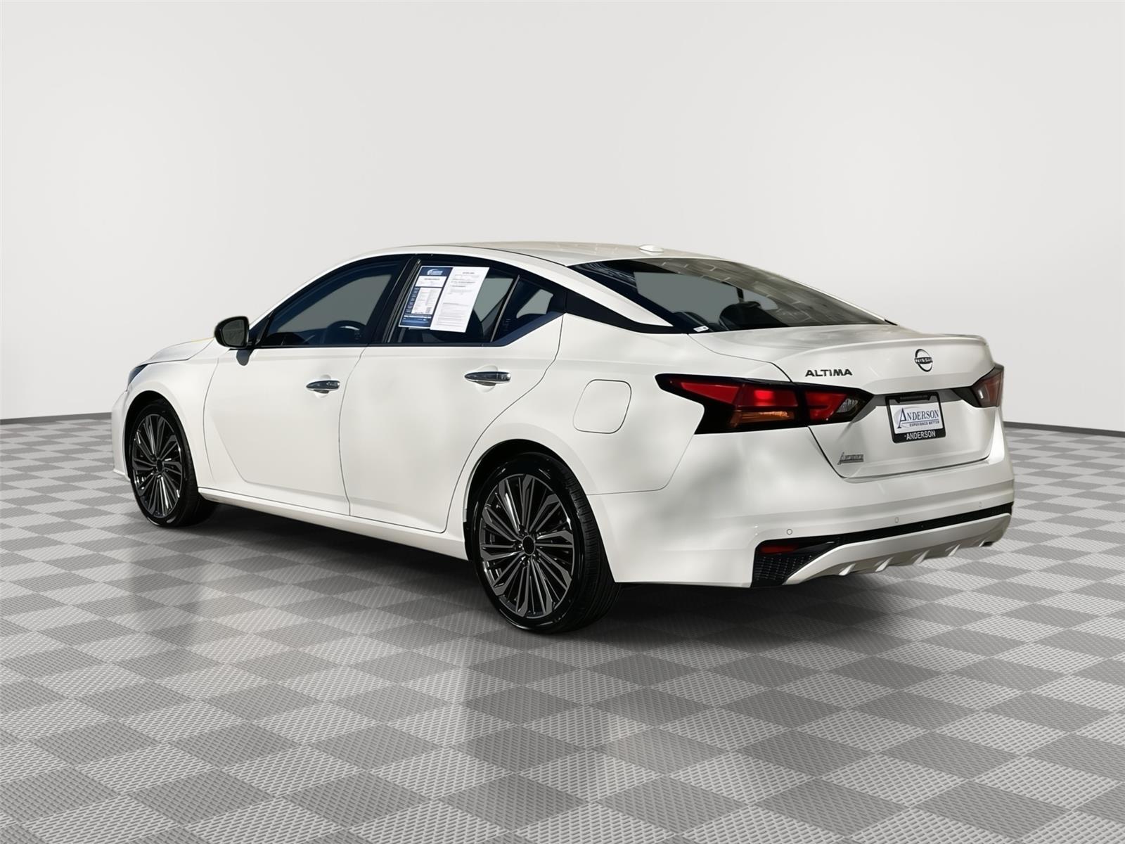 Used 2025 Nissan Altima SV Sedan for sale in Lincoln NE