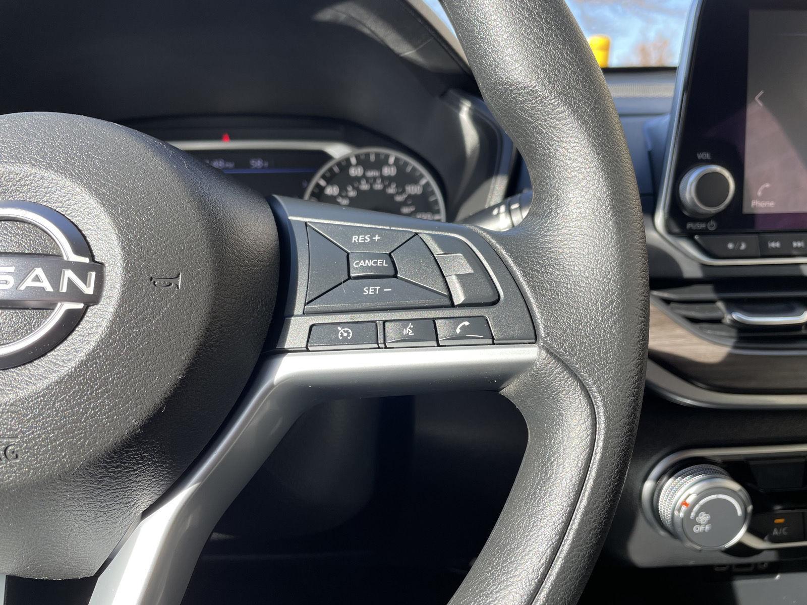 Used 2025 Nissan Altima SV Sedan for sale in Lincoln NE