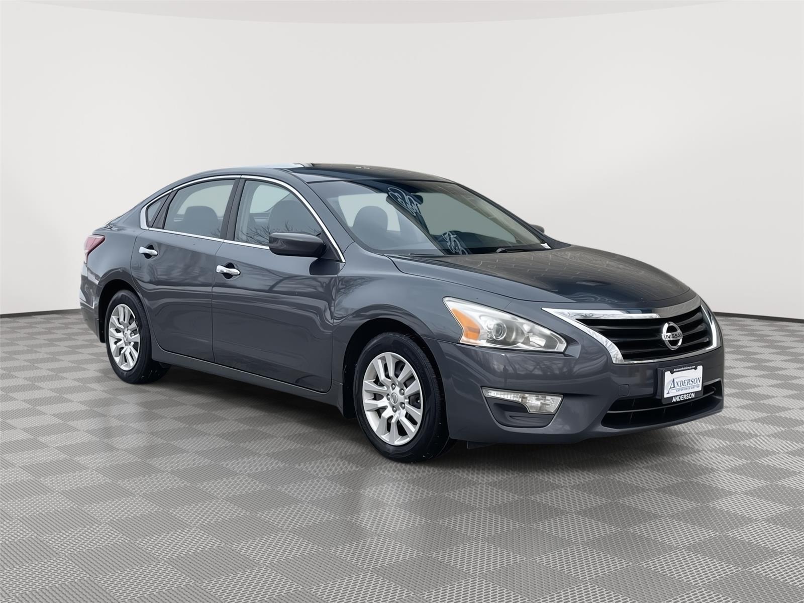 Used 2013 Nissan Altima for sale in Lincoln NE