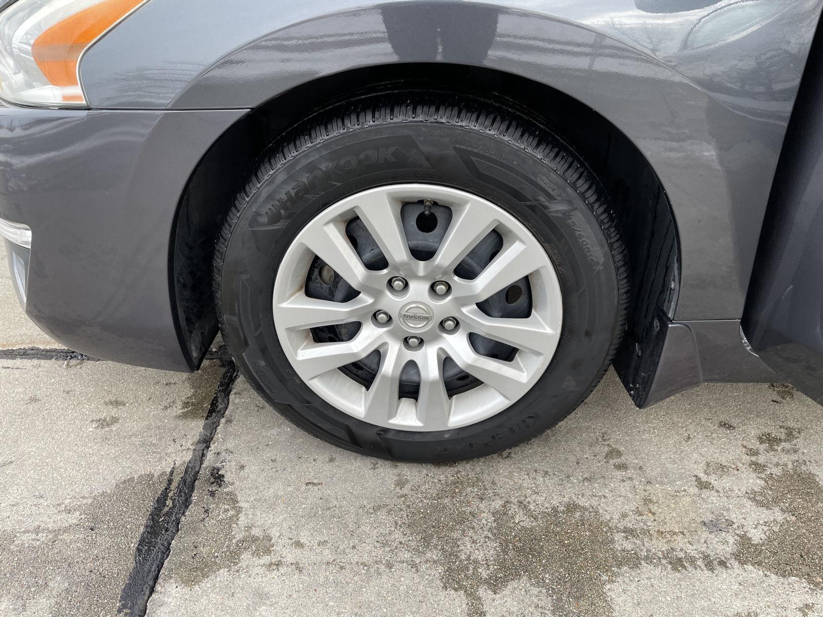 Used 2013 Nissan Altima for sale in Lincoln NE