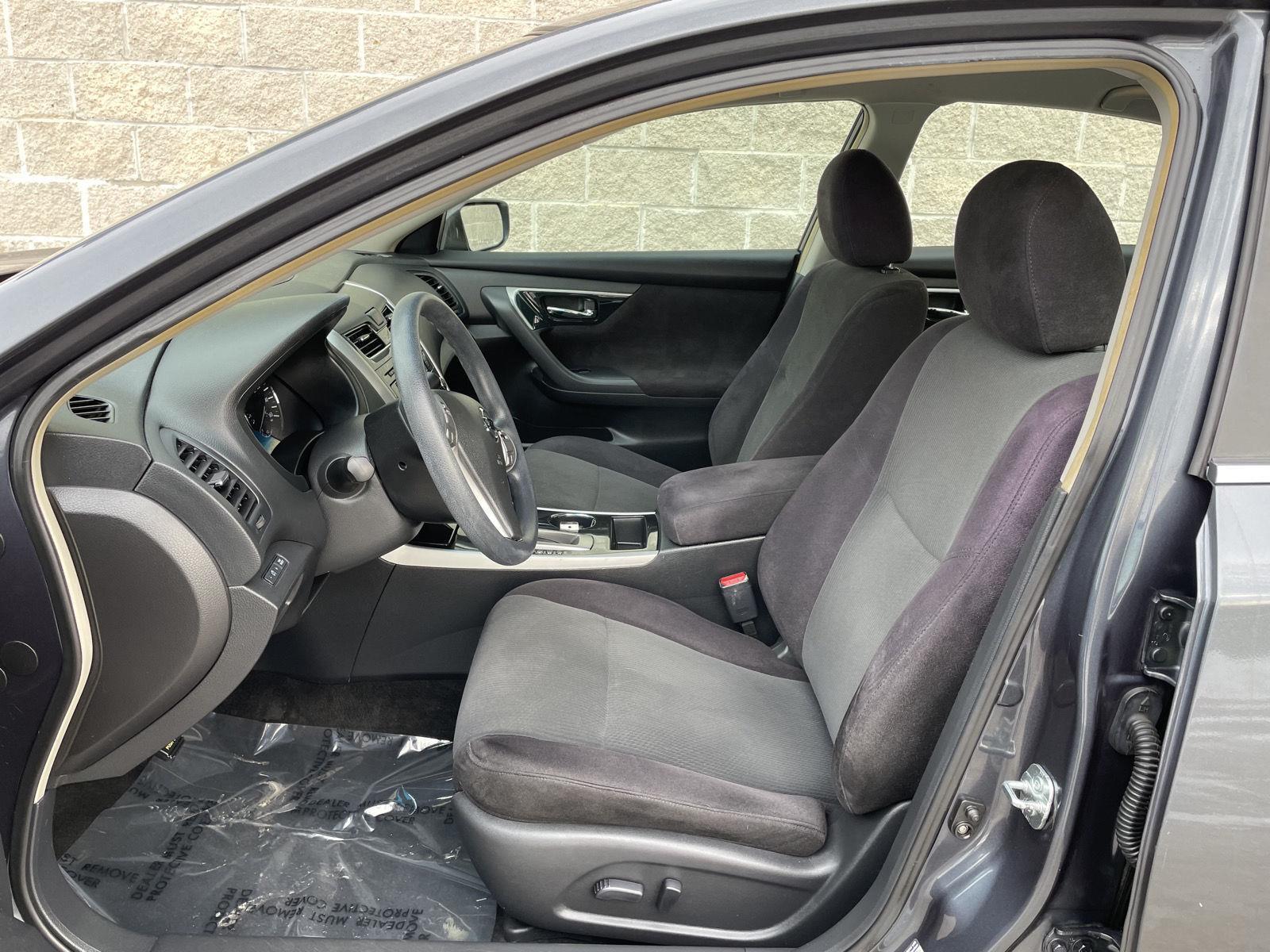 Used 2013 Nissan Altima for sale in Lincoln NE