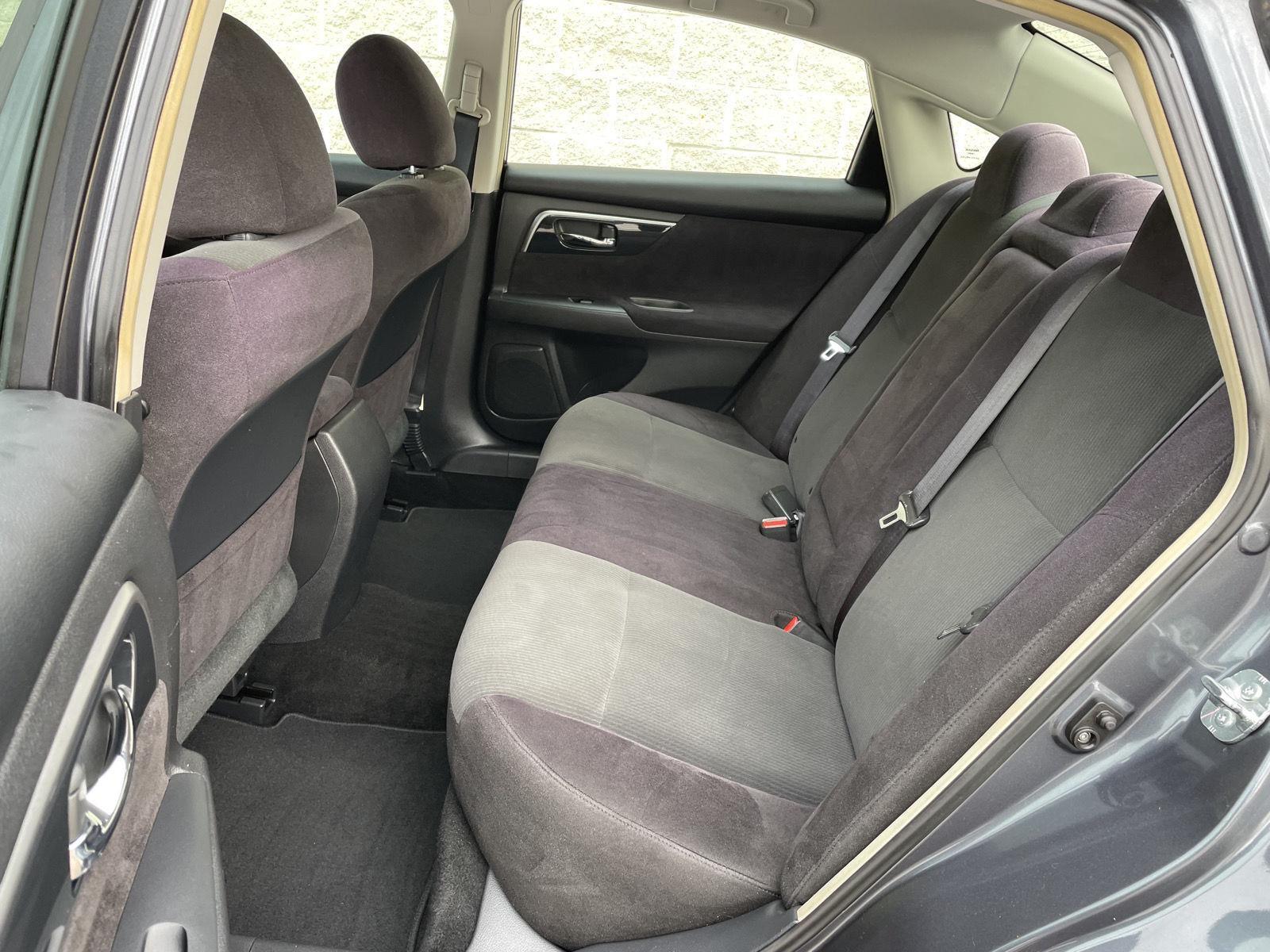 Used 2013 Nissan Altima for sale in Lincoln NE