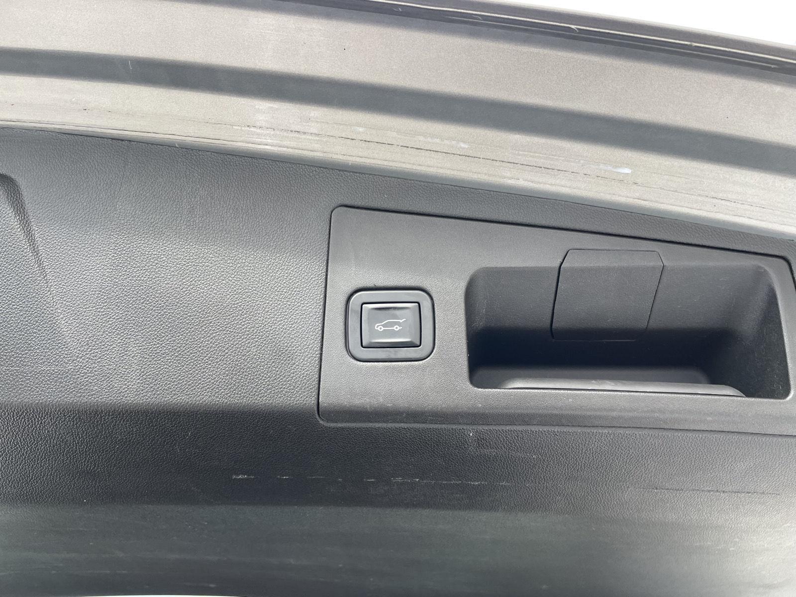 Used 2017 Cadillac XT5 for sale in Lincoln NE