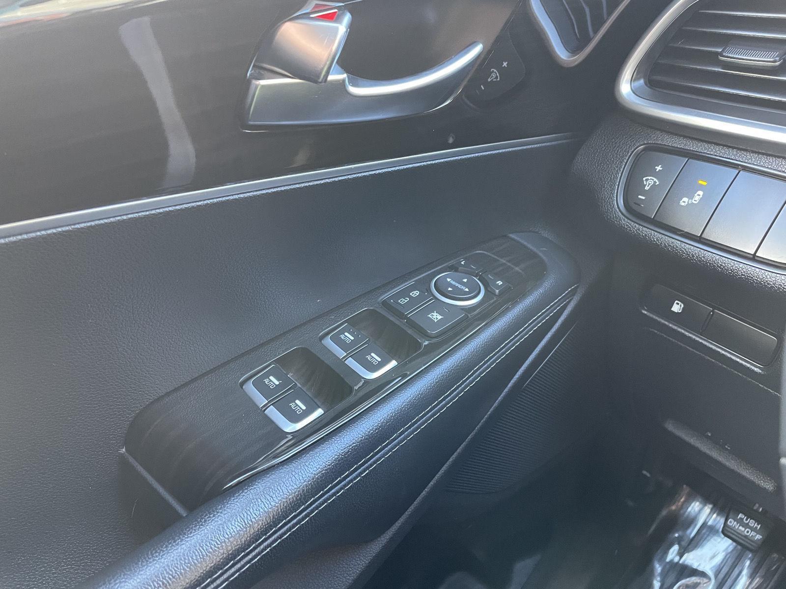 Used 2020 Kia Sorento S V6 SUV/Crossover for sale in Lincoln NE