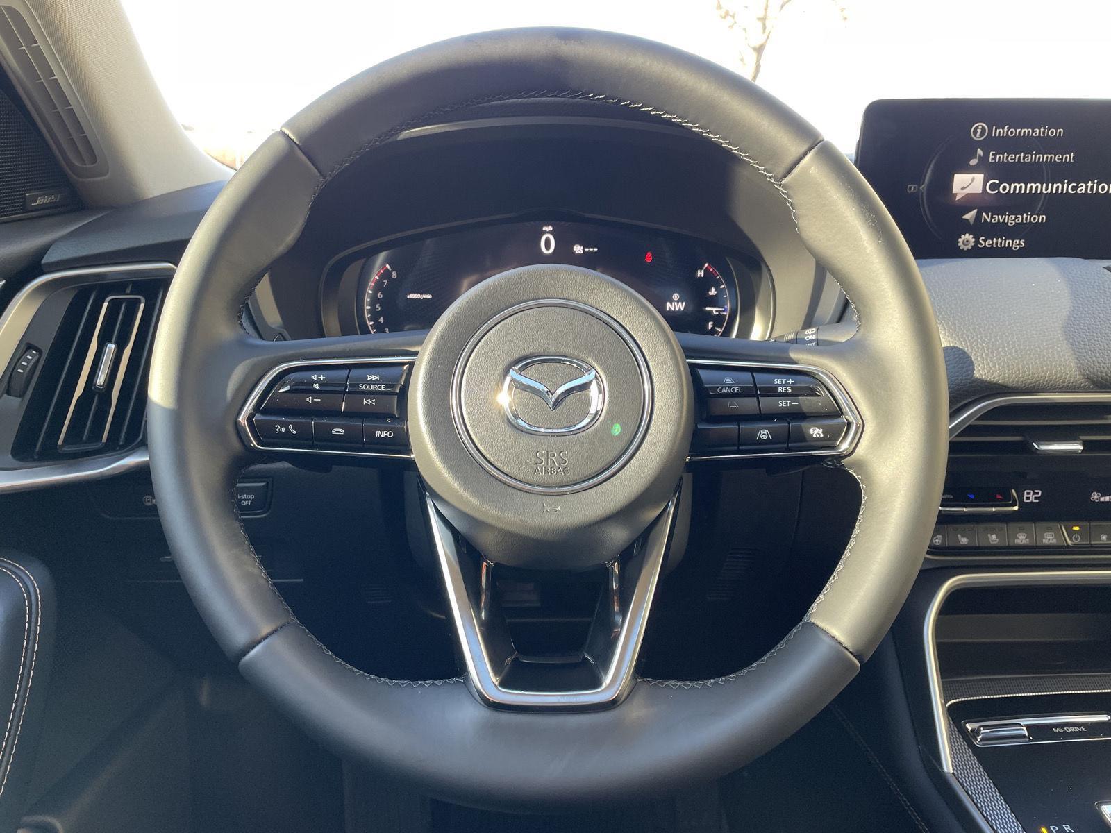 Vehicle photo 11