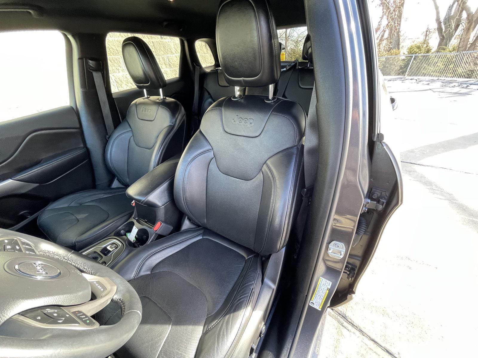 Pre-Owned 2019 Jeep Cherokee for sale in Lincoln NE