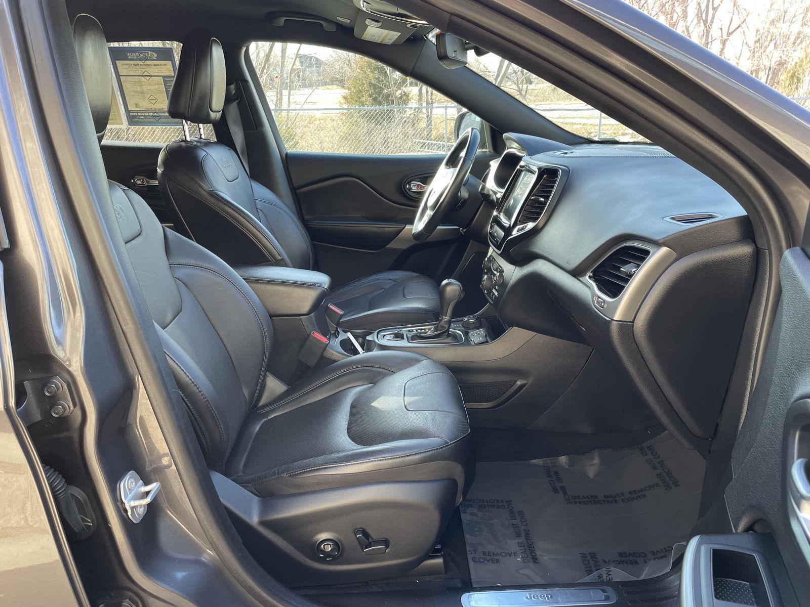 Pre-Owned 2019 Jeep Cherokee for sale in Lincoln NE