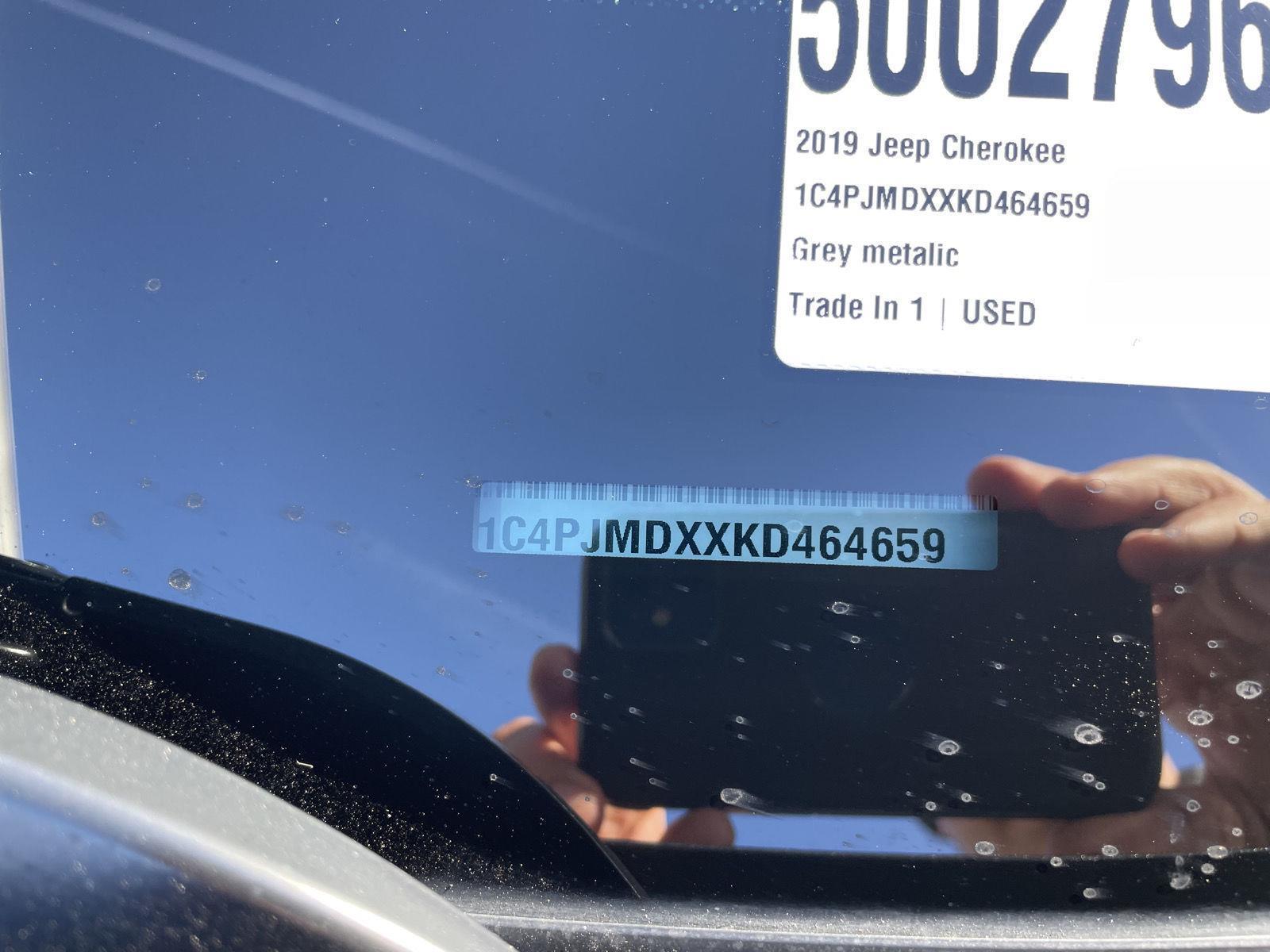 Pre-Owned 2019 Jeep Cherokee for sale in Lincoln NE