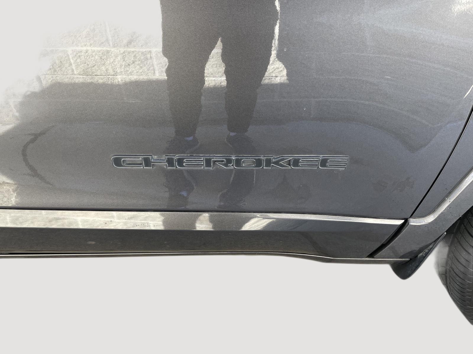 Pre-Owned 2019 Jeep Cherokee for sale in Lincoln NE