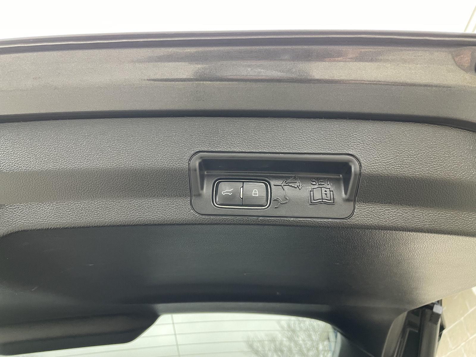 Pre-Owned 2020 Ford Explorer for sale in Lincoln NE