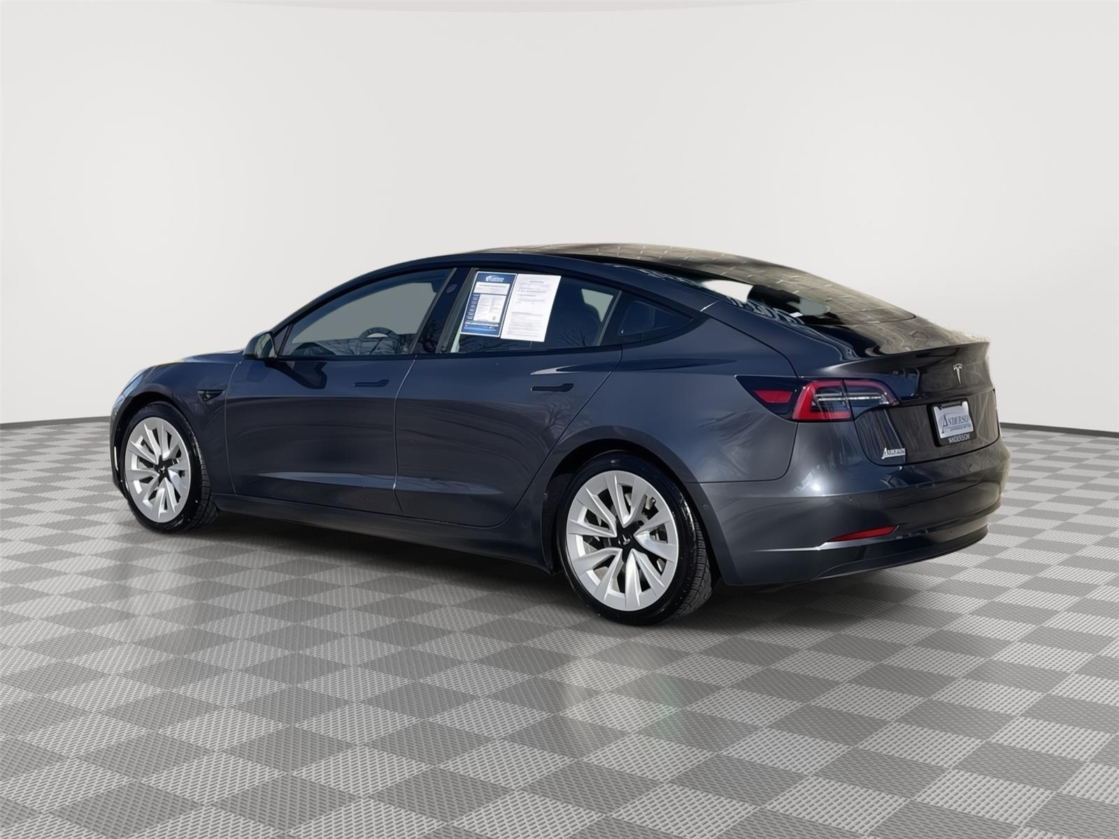 Pre-Owned 2021 Tesla Model 3 for sale in Lincoln NE
