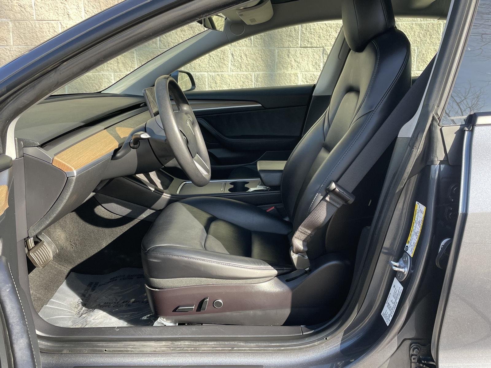 Pre-Owned 2021 Tesla Model 3 for sale in Lincoln NE