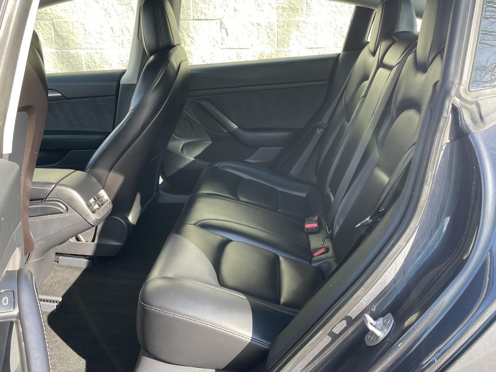 Pre-Owned 2021 Tesla Model 3 for sale in Lincoln NE