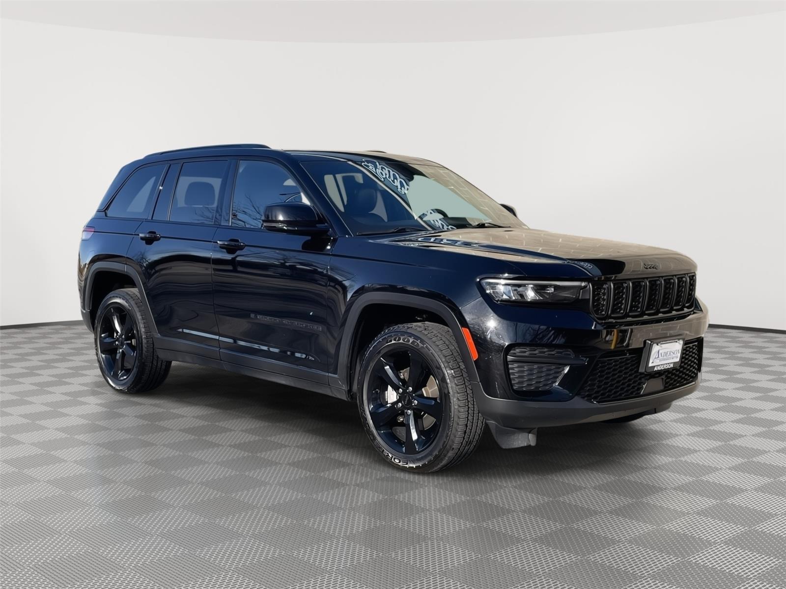 Pre-Owned 2022 Jeep Grand Cherokee for sale in Lincoln NE
