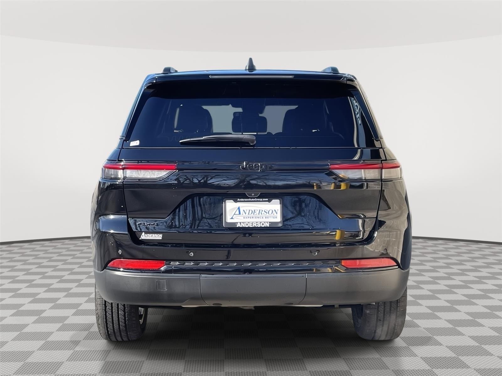 Pre-Owned 2022 Jeep Grand Cherokee for sale in Lincoln NE