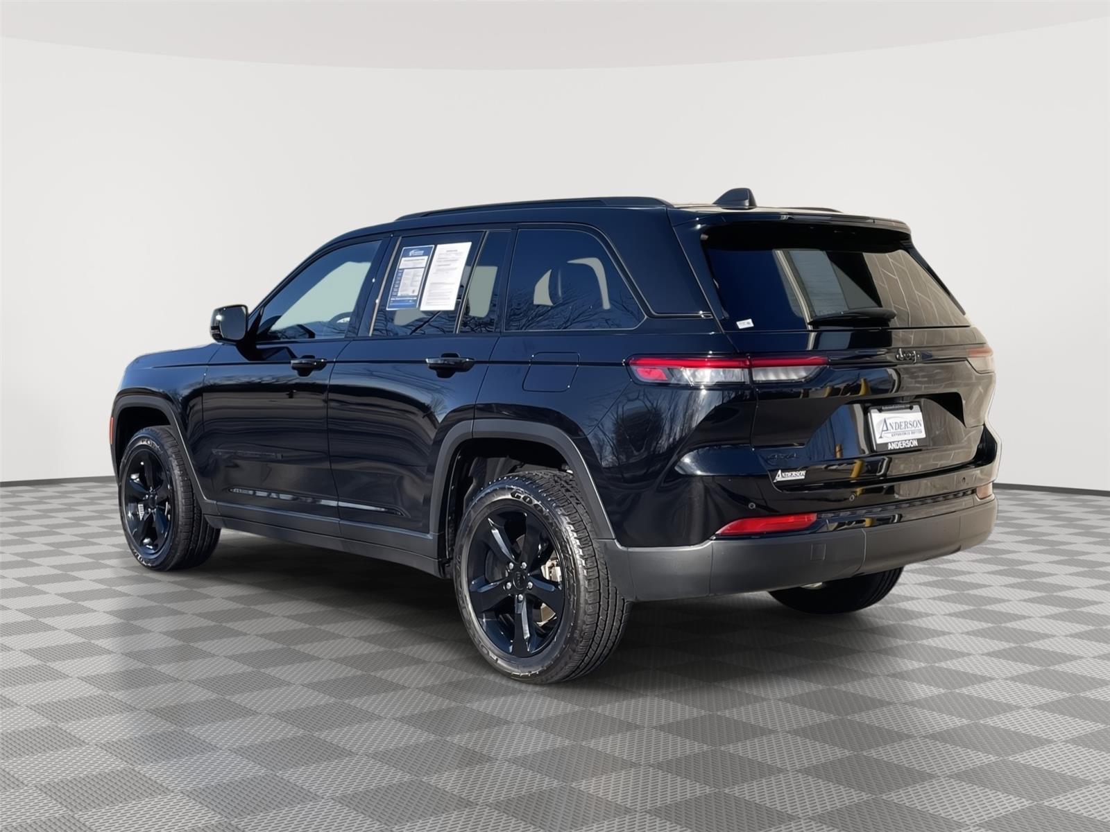 Pre-Owned 2022 Jeep Grand Cherokee for sale in Lincoln NE