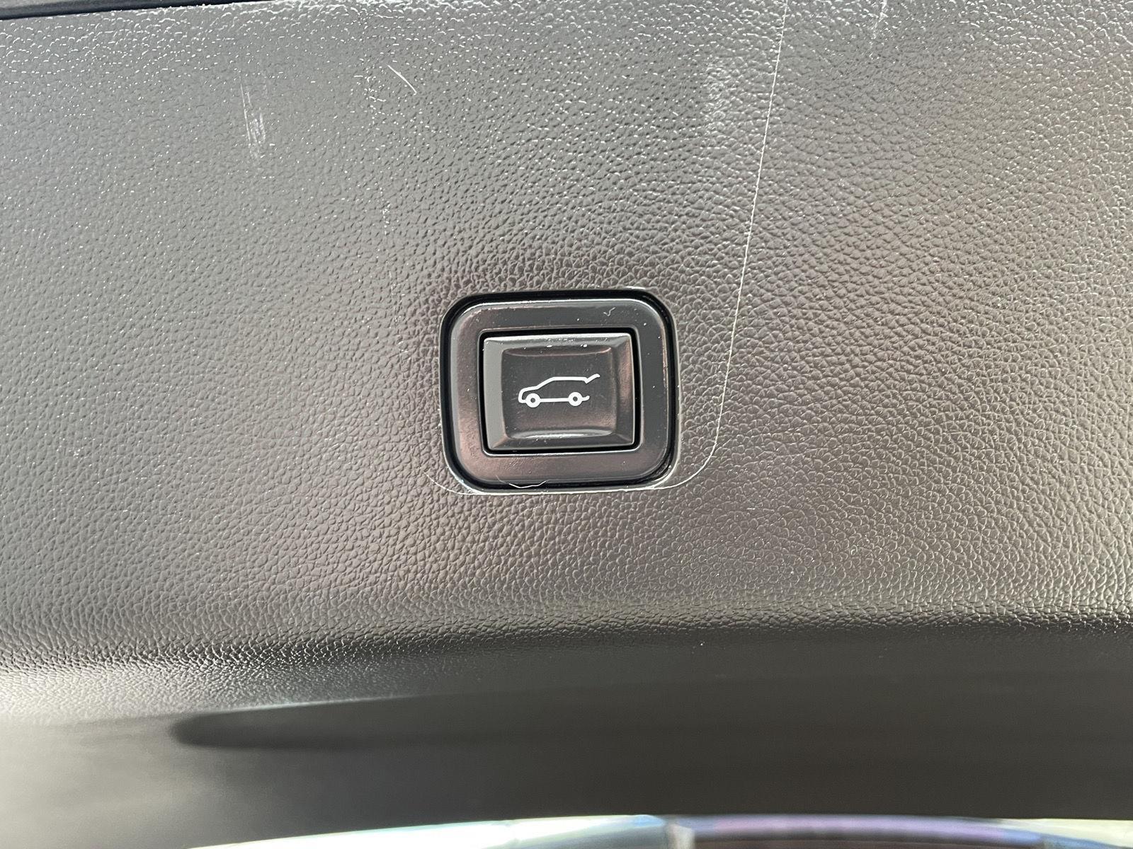 Pre-Owned 2021 Chevrolet Traverse for sale in Lincoln NE