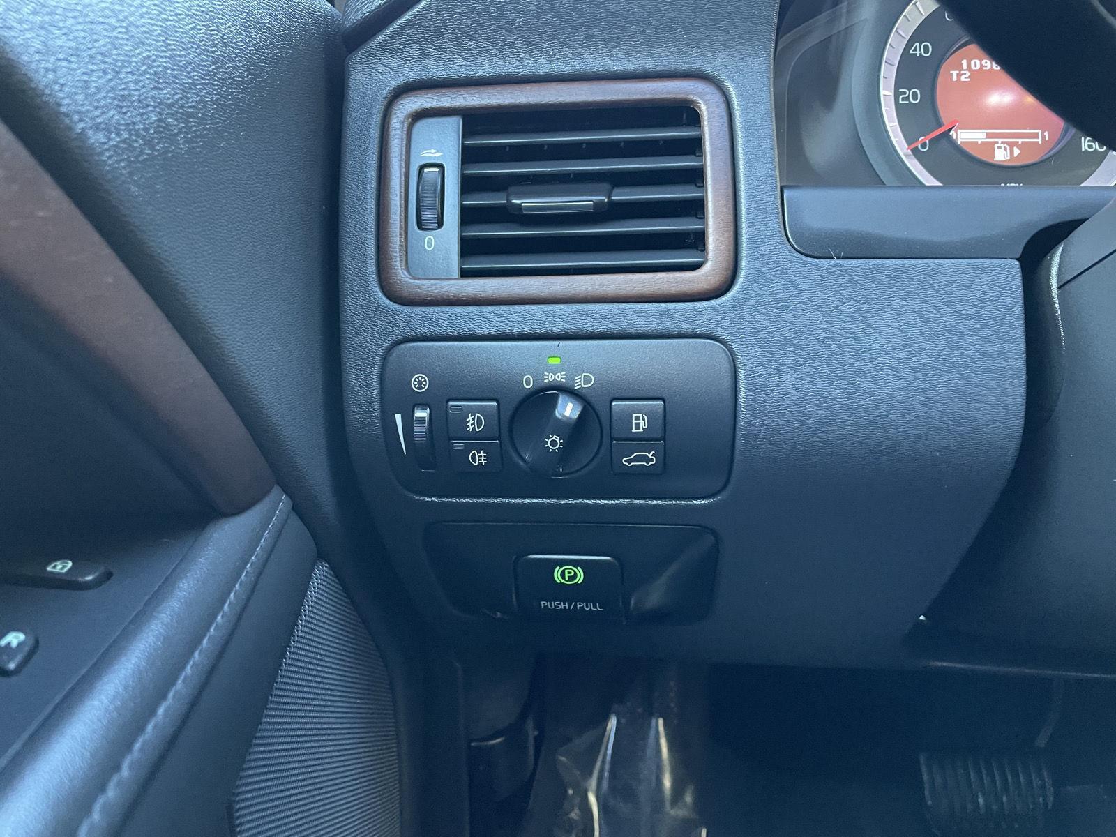 Used 2011 Volvo S80 for sale in Lincoln NE