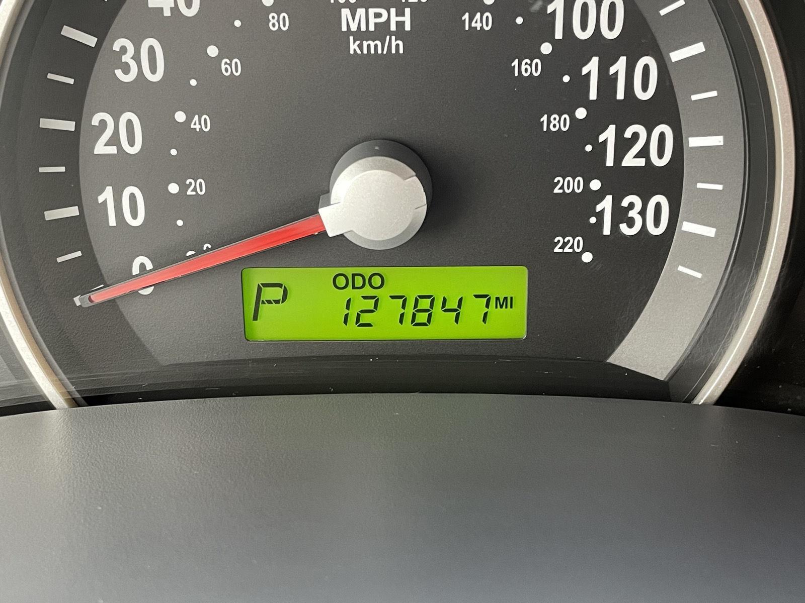 Pre-Owned 2008 Kia Sedona for sale in Lincoln NE