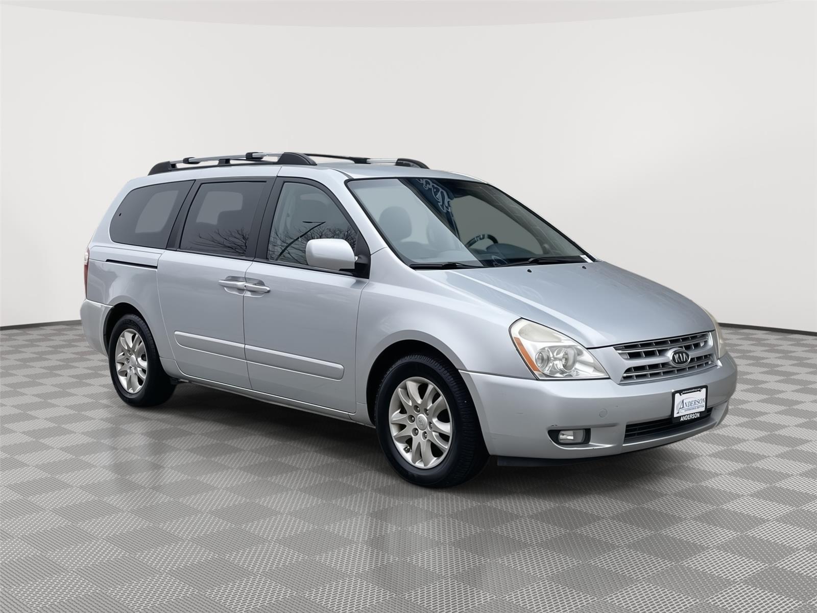 Pre-Owned 2008 Kia Sedona for sale in Lincoln NE