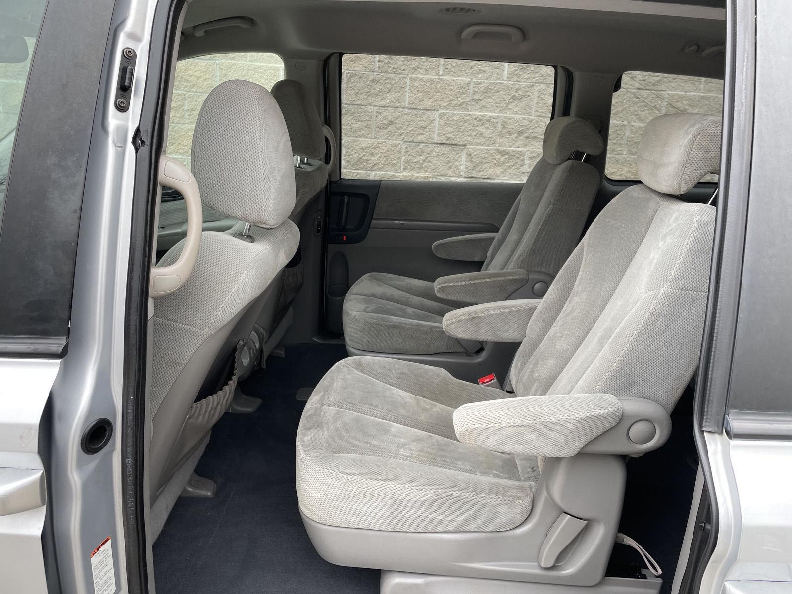 Pre-Owned 2008 Kia Sedona for sale in Lincoln NE